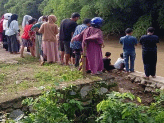 Seorang Anak Ditemukan Tewas Tenggelam di Sungai Batang Lembang