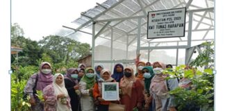 UNAND DAMPINGI PKK BATU BUSUK KE KWT TUNAS HARAPAN KELOLA SAMPAH ORGANIK