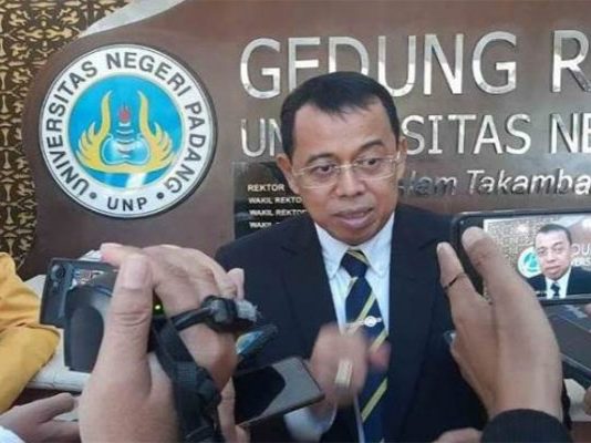 Fadly Amran dan Andre Rosiade Berikan Dorongan Prof. Ganefri Maju Pilgub Sumbar