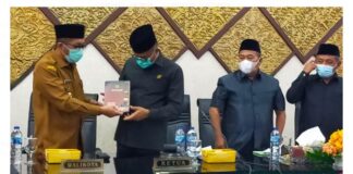 DPRD Kota Padang Paripurnakan Penyampaikan 3 Ramperda dari Wali Kota Padang