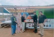 BPBD Kota Padang Serahkan Bantuan Kepada Warga Terdampak Angin Puting Beliung di Bungus Teluk Kabung