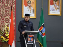 Wali Kota Padang Fadly Amran Sampaikan Nota Penjelasan Tiga Ranperda dalam Rapat Paripurna DPRD