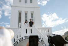 Titiek Soeharto Terkesima dengan Keunikan Angka 4 di Jam Gadang