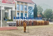 Pimpin Apel Pagi, Wabup Sampaikan Ucapan Belasungkawa Atas Berpulangnya Bupati Solok Periode 2016-2021 H. Gusmal, Dt. Rajo Lelo
