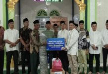 Ketua DPRD Pasaman Serahkan Bantuan di Safari Ramadan Air Manggis