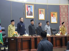 Rapat Pariurna, DPRD dan Pemko Padang Sepakat Cabut Perda Keuangan 2003