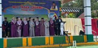Prof. Ganefri Launching Program Ekonomi Produktif Ponpes pada Milad Perti Ke-96