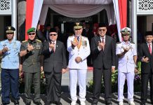 Pimpin Upacara Hari Otonomi Daerah Tingkat Provinsi, Gubernur Mahyeldi Tekankan Pentingnya Inovasi dan Kemandirian Daerah