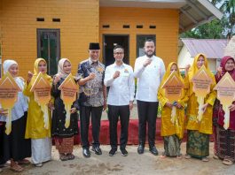 Gubernur Sumbar Bersama Ketum KADIN Indonesia Resmikan Huntap Batu Busuak