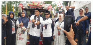 Richi Aprian-Donny Karsont Resmi mendaftar Cabup-cawabup di KPU Tanah Daftar