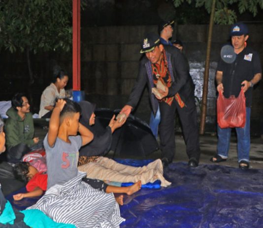 Banjir Akibat Hujan Deras, Pemkot Tangerang Gerak Cepat Evakuasi Warga yang Terdampak