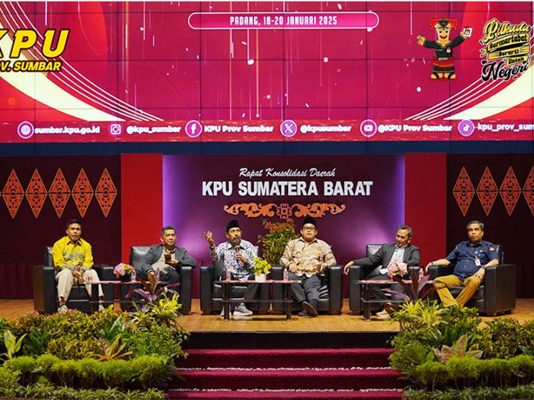 Evaluasi Pemilu 2024: KPU Sumbar Soroti Koordinasi dan Pemahaman Regulasi dalam Rapat Konsolidasi