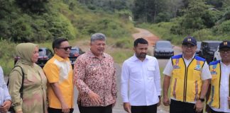 Wali Kota Solok Serahkan Proposal Pembangunan ke Zigo Rolanda dalam Kunjungan Reses