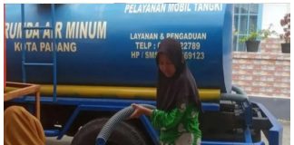 Krisis Air Bersih Melanda Padang, Perumda AM Kerahkan 10 Mobil Tangki untuk Layani Warga
