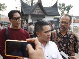 Aksi Buruh di DPRD Sumbar, 10 Tuntutan Diterima Wakil Ketua, Sekwan dan Anggota Dewan