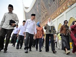 Dampingi Kunjungan Kerja Menteri Pariwisata, Mahyeldi Dorong Pengembangan Pariwisata dan Bandara Mentawai