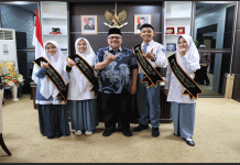 Ketua DPRD Muhidi Dukung Empat Pelajar Sumbar Ikuti Parlemen Remaja 2025