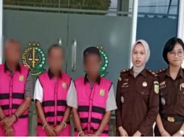 Mantan Kepsek dan Bendahara MTsN 10 Pesisir Selatan Ditahan Terkait Dugaan Korupsi Dana BOS Rp 1,2 Miliar