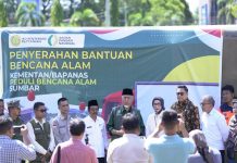 Gubernur Mahyeldi Terima Bantuan Kemanusiaan Tahap II dari Kementan untuk Korban Bencana di Sumbar