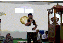 Wagub Vasko Apresiasi Kreativitas Warga Air Dingin Manfaatkan Kayu Bekas Banjir Jadi Tabuah Masjid