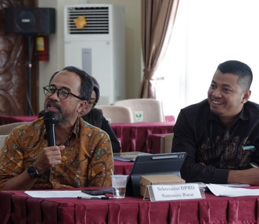 Monev KI Sumbar 2026, Sekretariat DPRD Paparkan Capaian Publikasi dan Inovasi Layanan